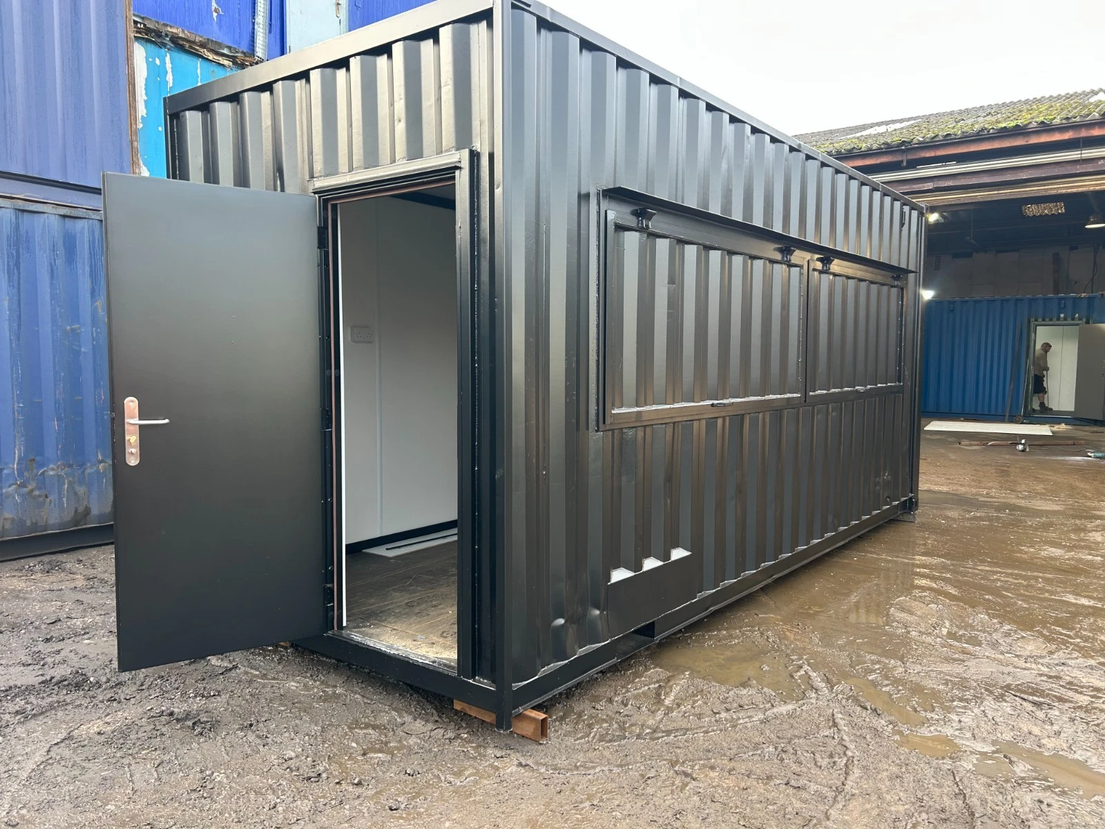 20ft x 8ft Shipping Container detail view 2