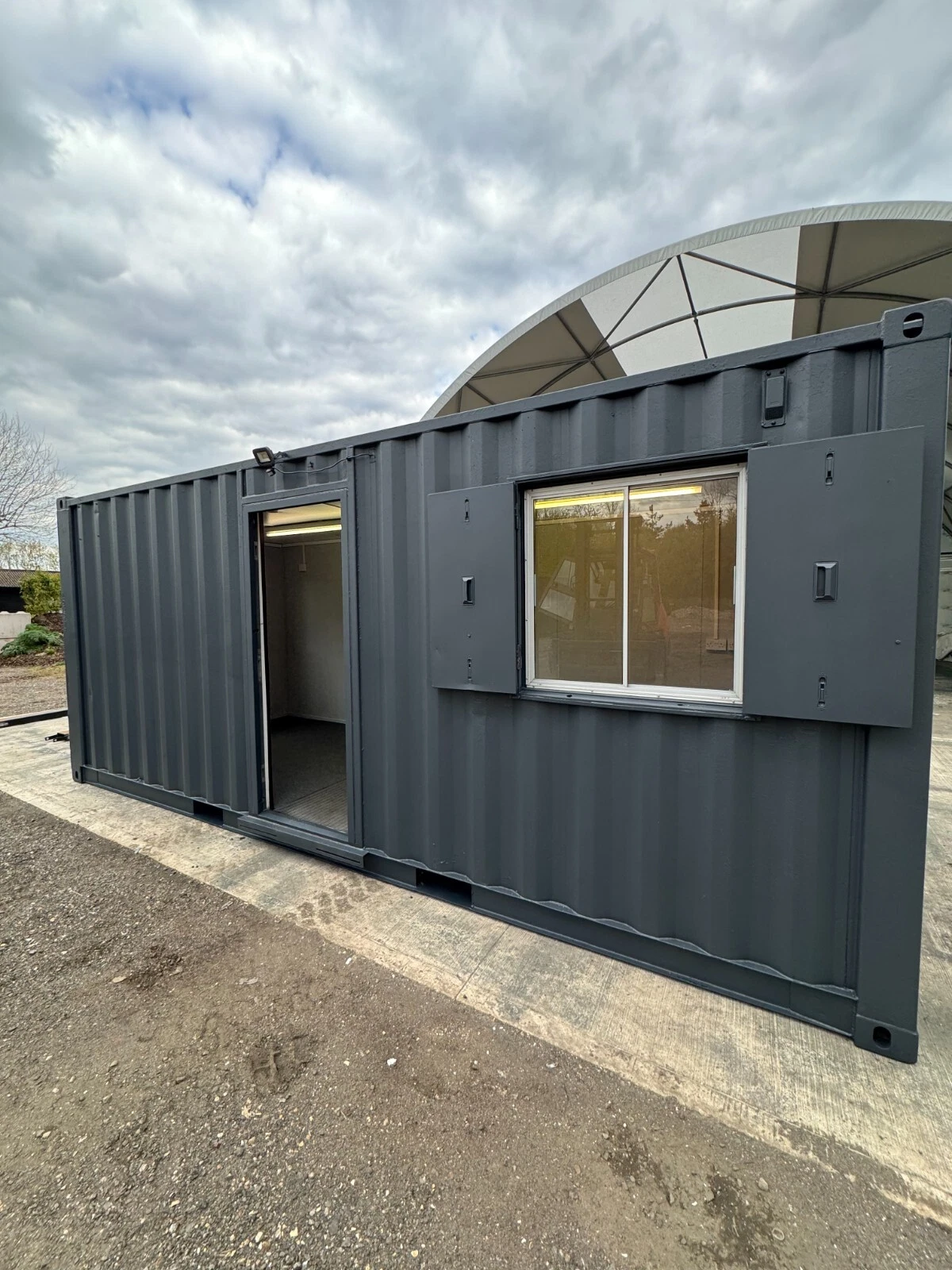 20ft x 8ft Site Office detail view 1