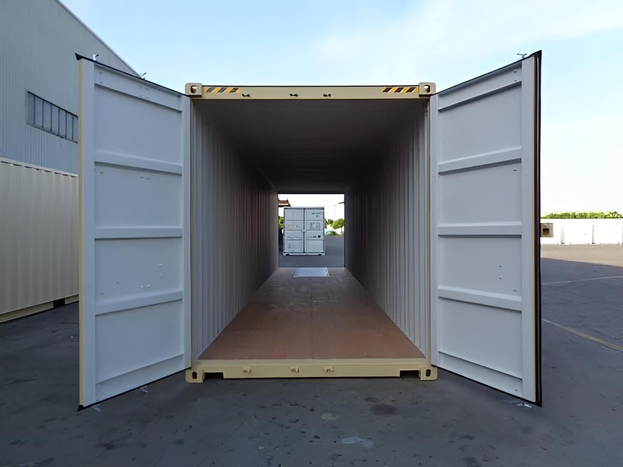 40ft Shipping Container with Doors detail view 2