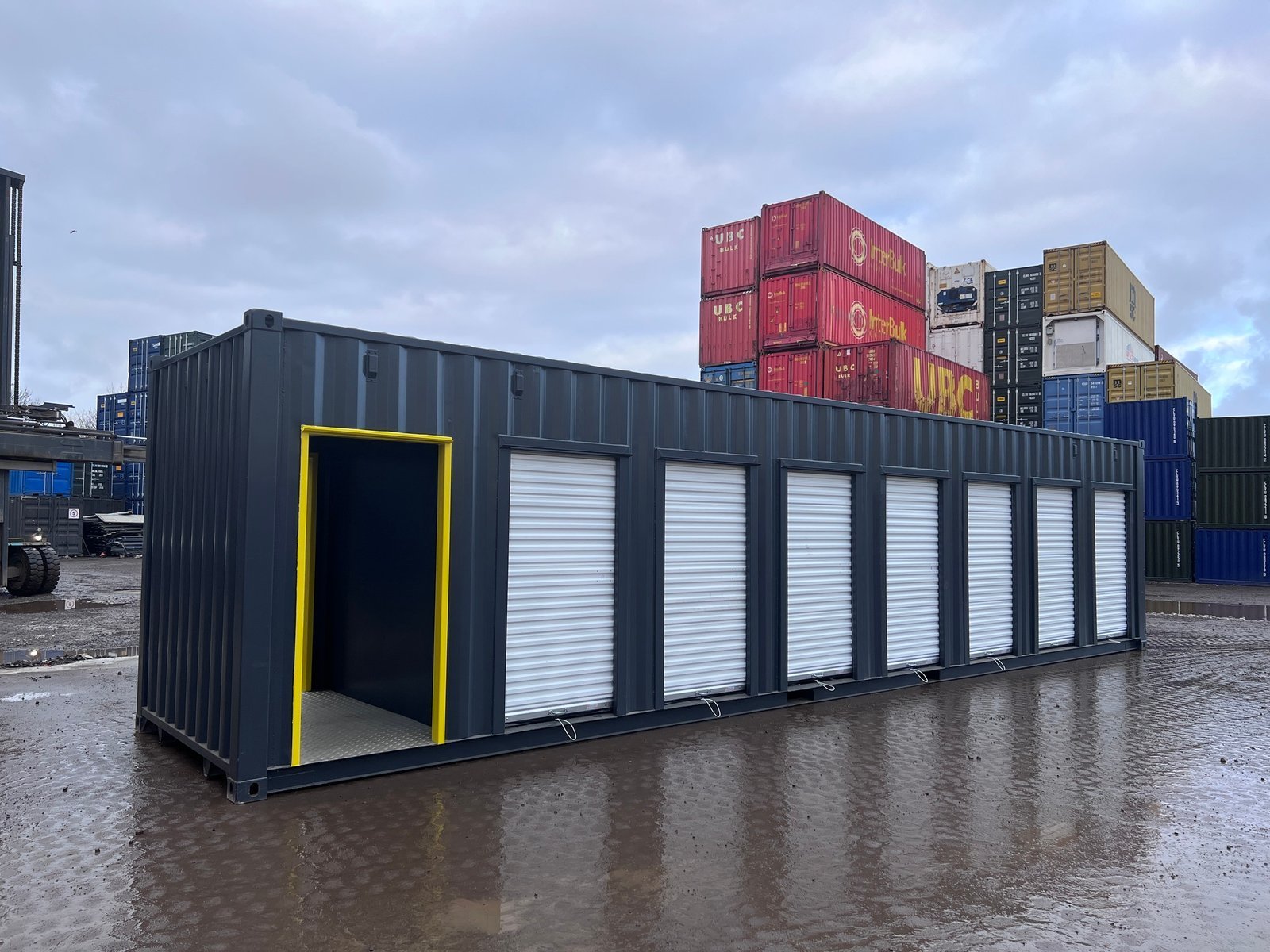 40ft High Cube Multi — Container Housing Solution