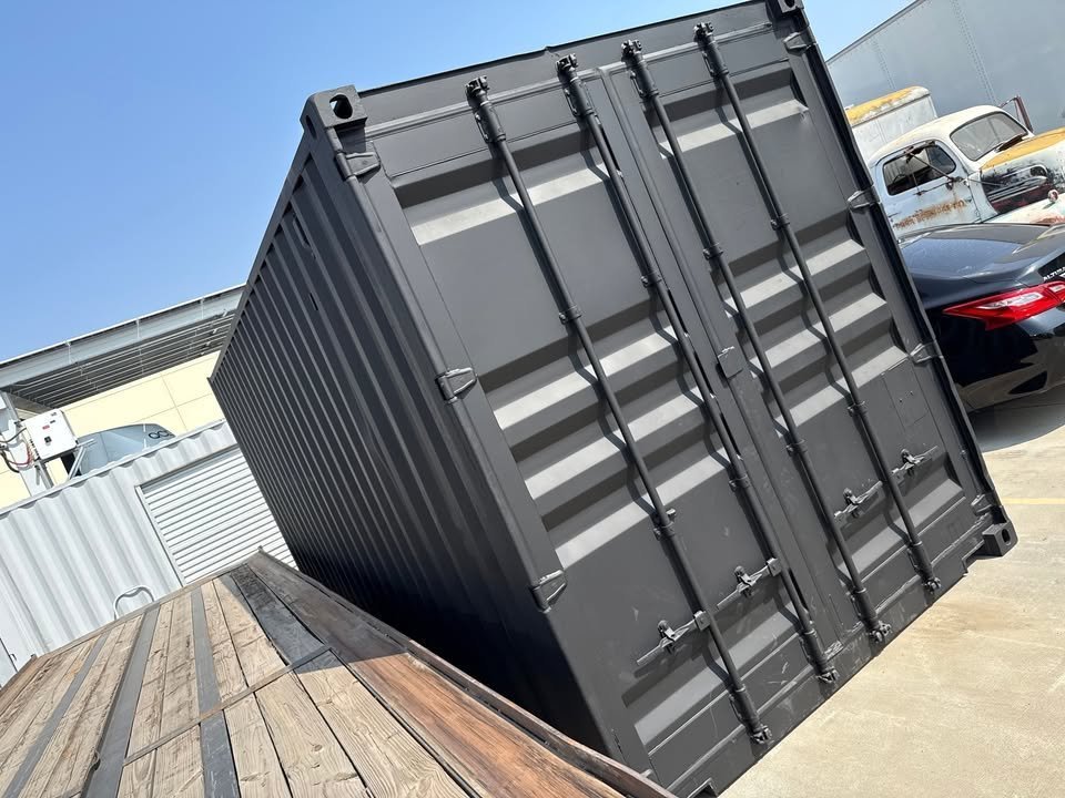 20ft Shipping Container detail view 1