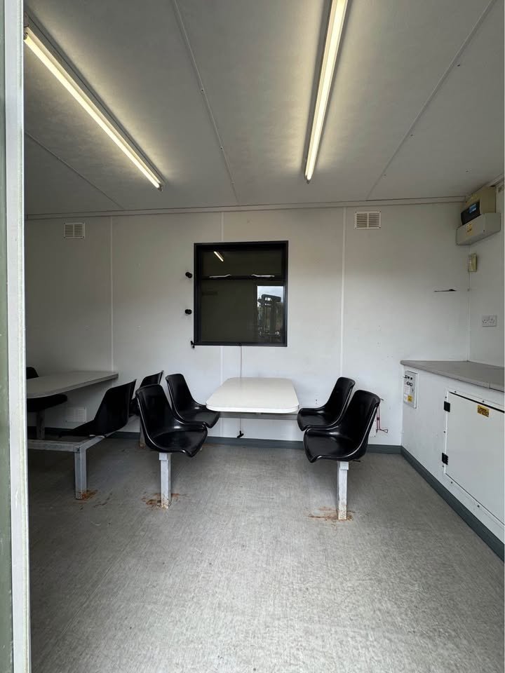 20ft Site Welfare Unit Office detail view 2