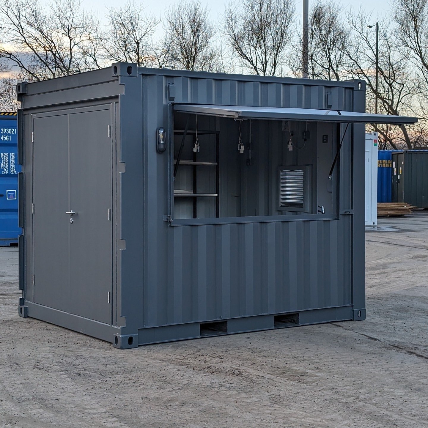 10Ft Customized Container Stylish Pop — Container Housing Solution