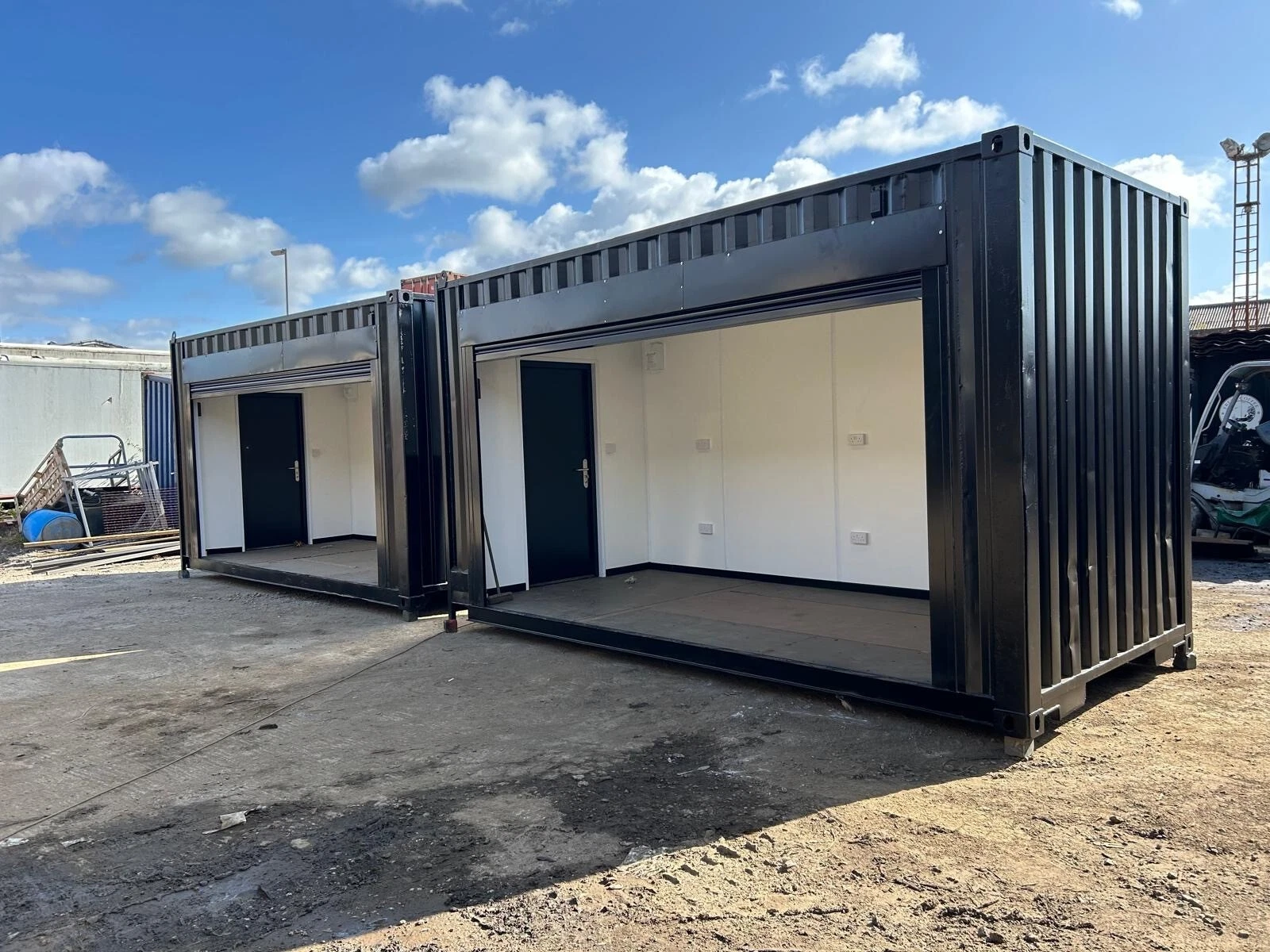 16ft x 8ft Roller Shutter detail view 1