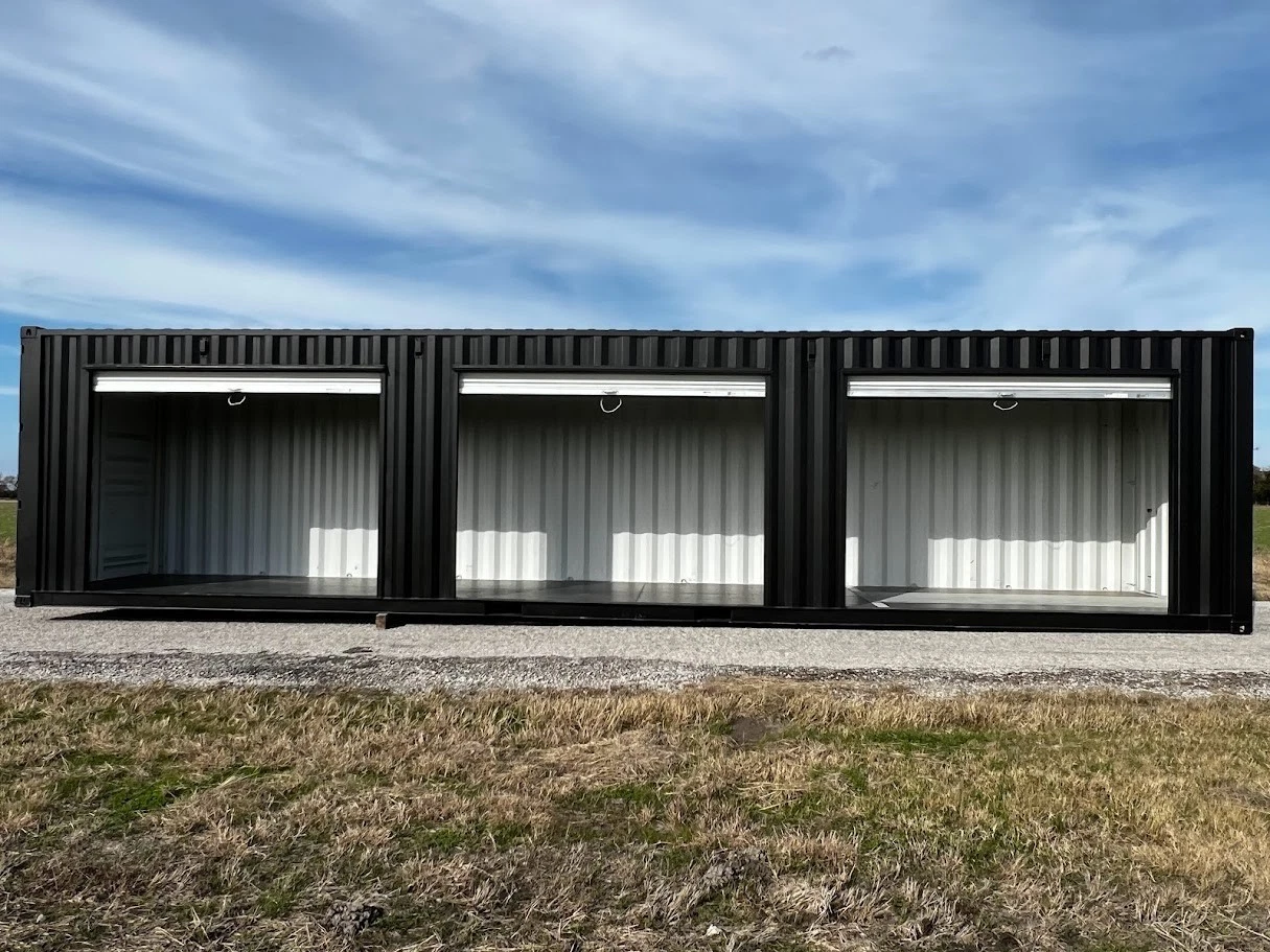 40ft Shipping Container w 3 detail view 1